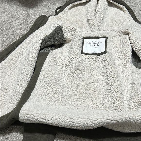 Vintage 2010s Abercrombie & Fitch Fur Lined Zip Up Hoodie - Picture 4 of 5